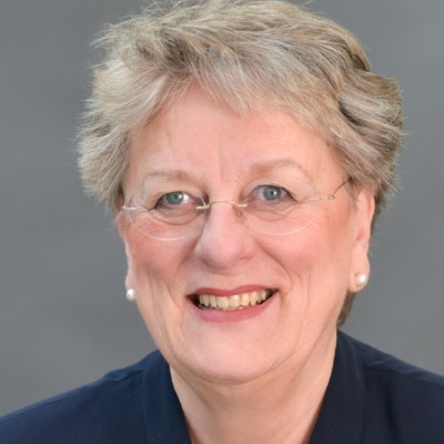 Dr. Karin Reinelt